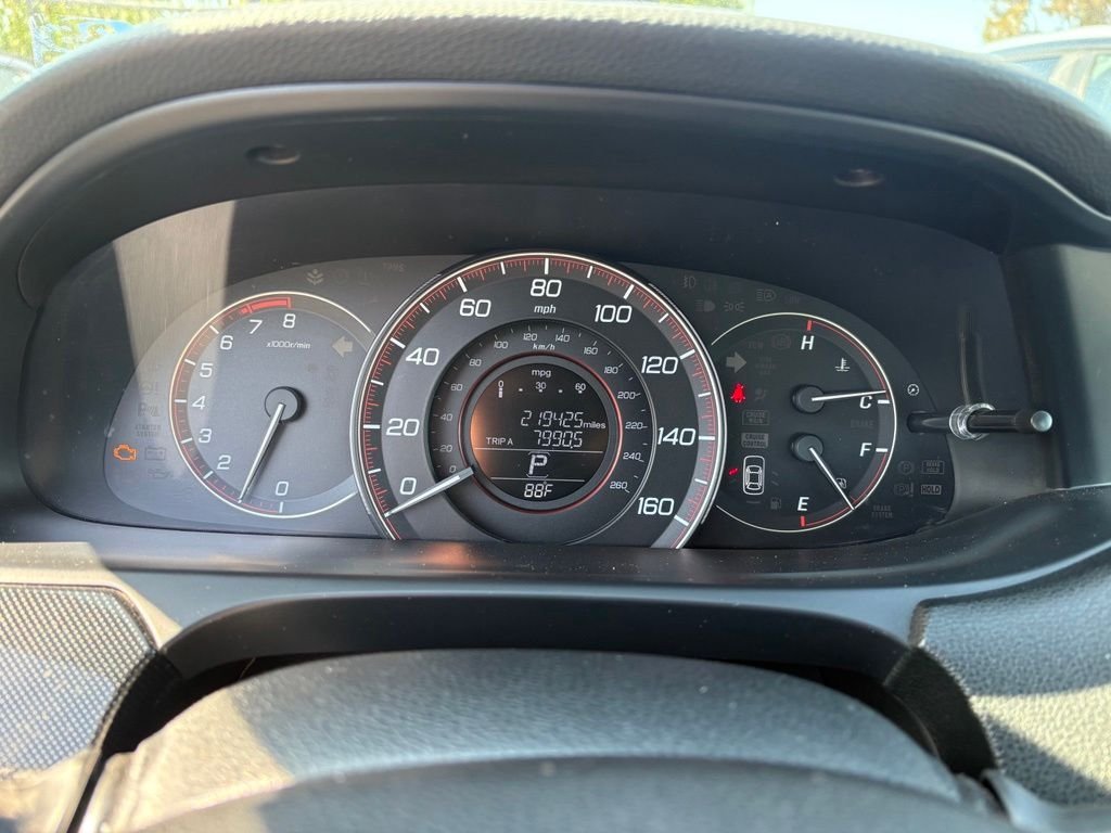 Used 2013 White Orchid Pearl Honda Sport image 13