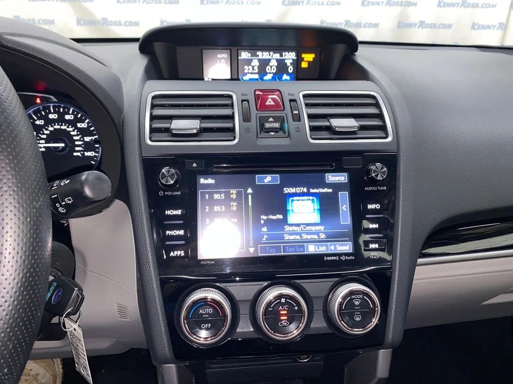 Used 2018 Silver Subaru 2.5i Limited image 22