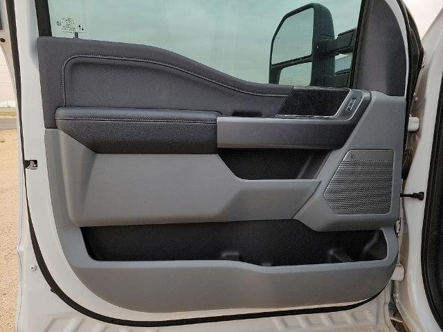 New 2026 Oxford White Ford F-250® XLT image 18