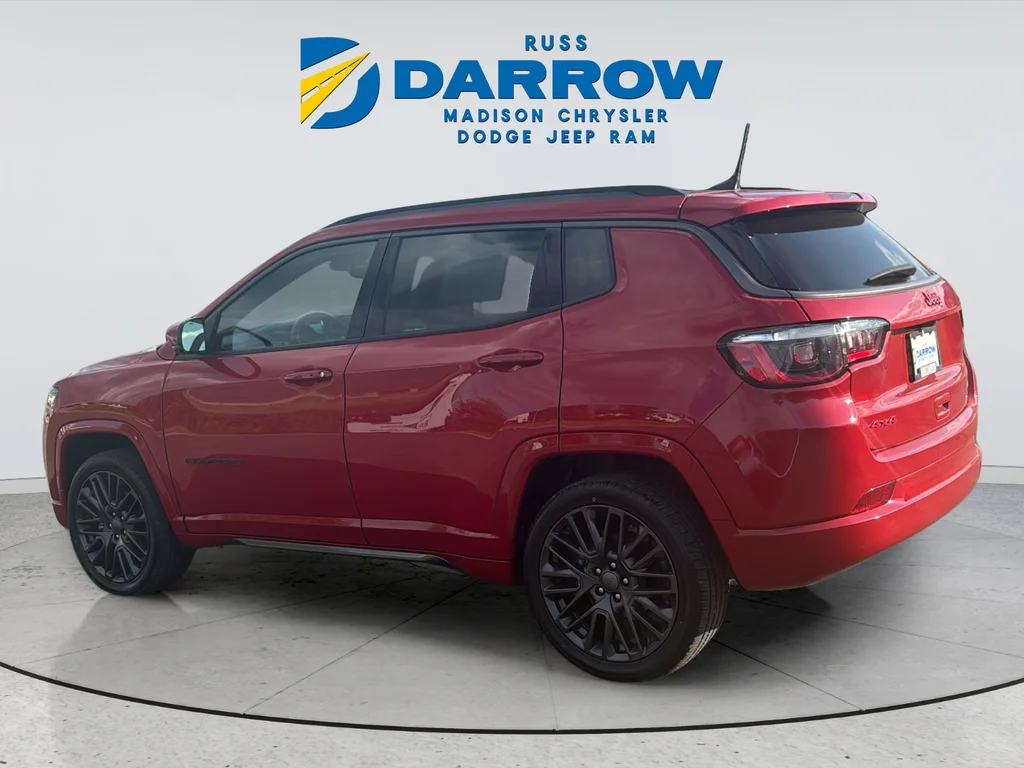 Certified Used 2022 Red Jeep Limited image 3