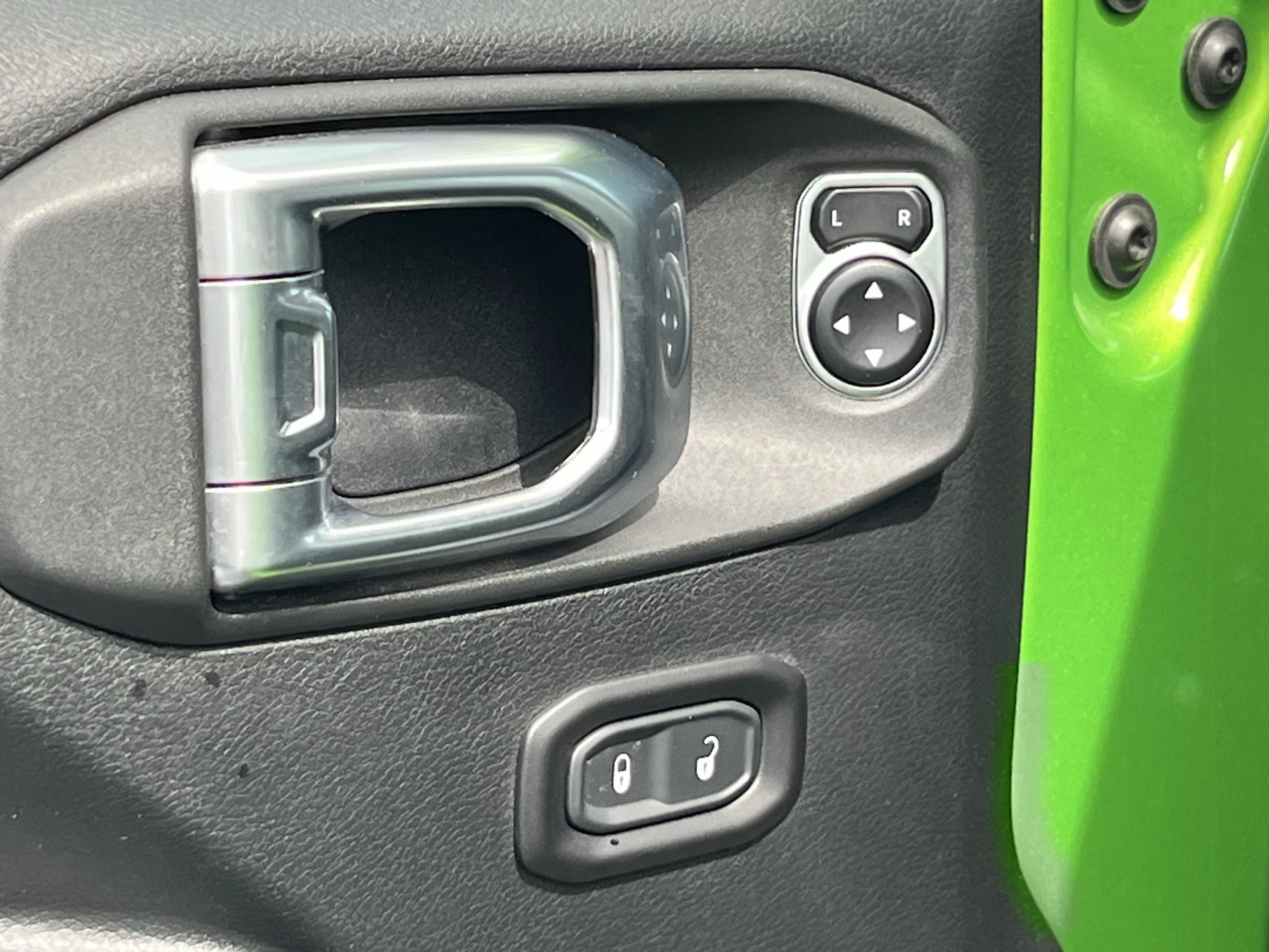 Used 2018 Mojito! Clearcoat Jeep Unlimited Sport S image 20