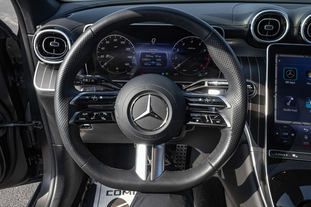 Used 2024  Mercedes-Benz GLC 300 image 23