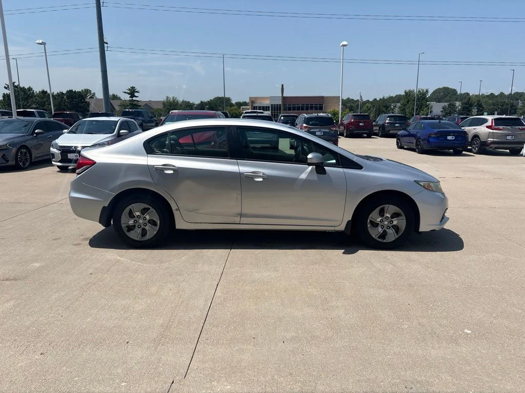 Used 2014 Silver Honda LX image 4