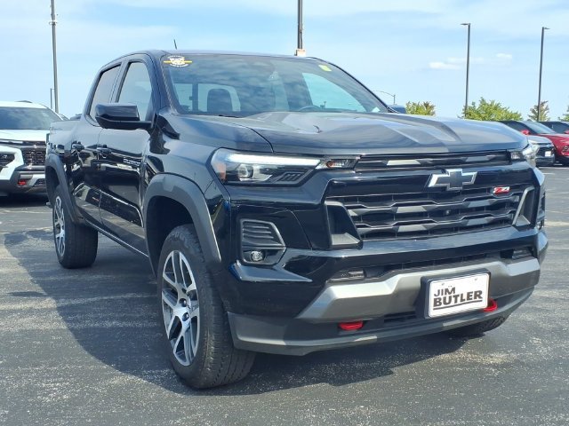 Used 2024 Black Chevrolet Z71 image 23