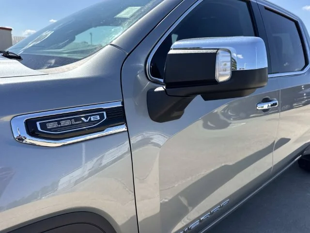 Used 2025 Silver GMC SLT image 10