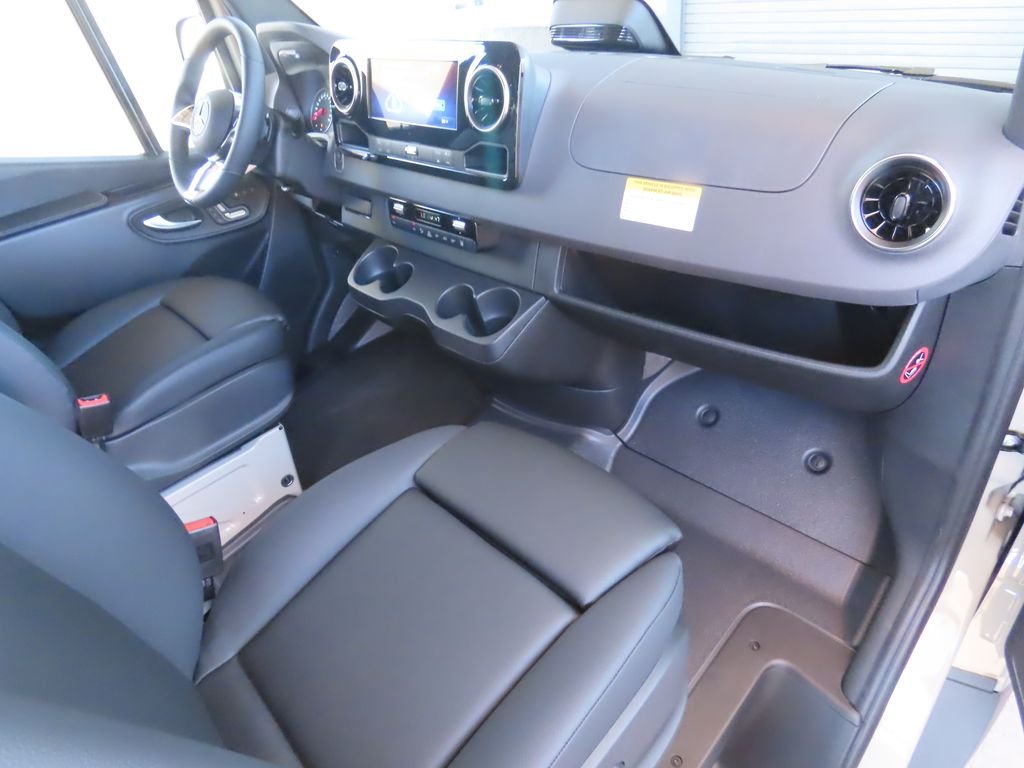 New 2026  Mercedes-Benz Passenger 144 WB image 17