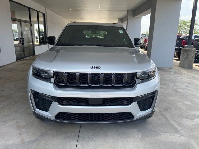 New 2026 Silver Zynith Exterior Paint Jeep 85th Anniversary Edition image 6