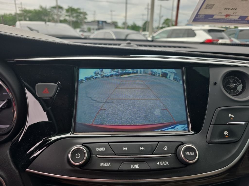 Used 2020 Red Buick Essence image 22