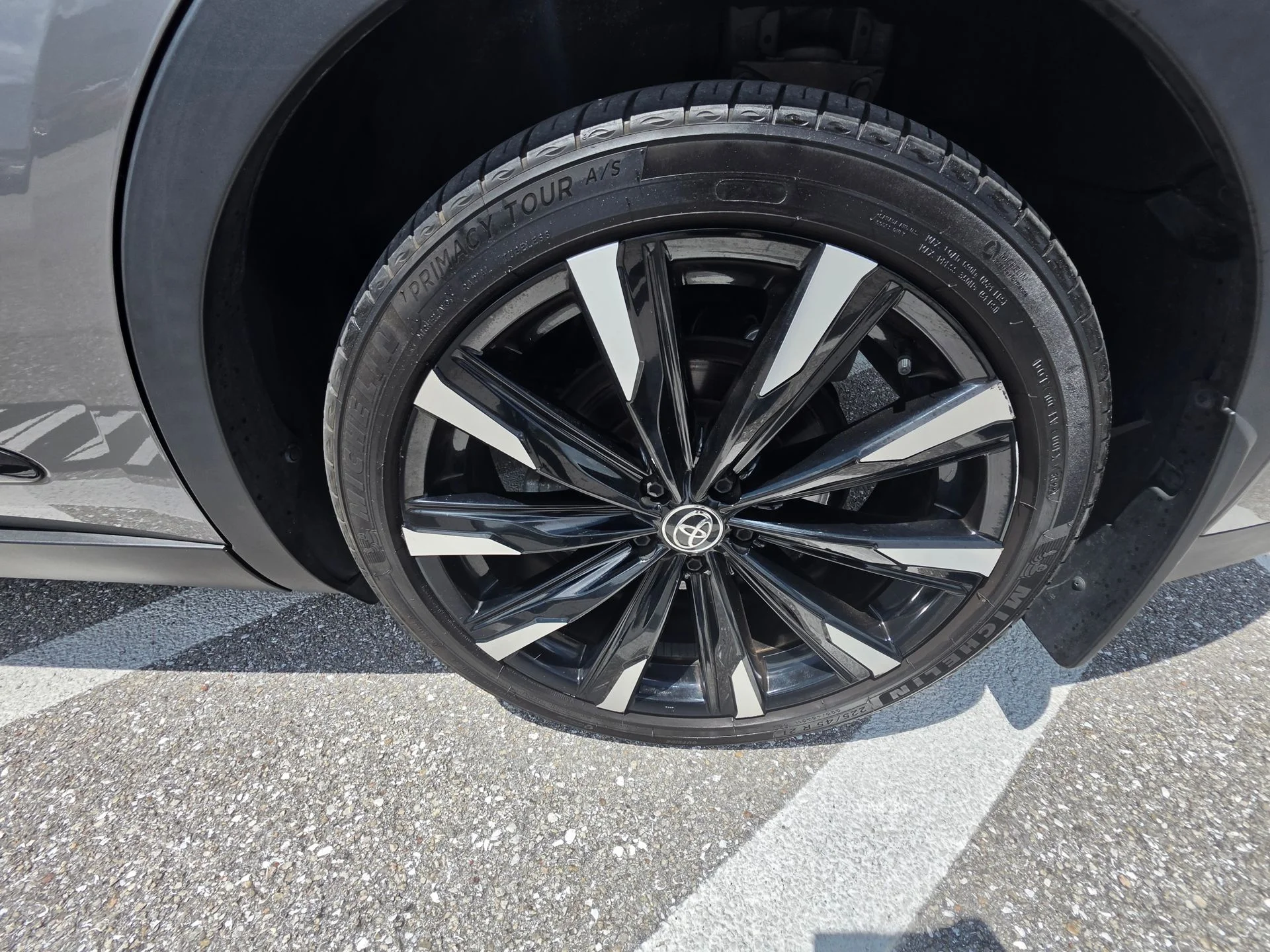Used 2023 Black Toyota Platinum image 10