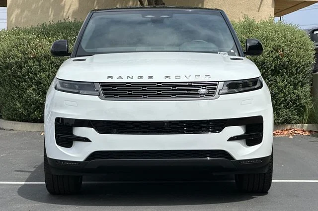 New 2026 Fuji White Land Rover SE image 8