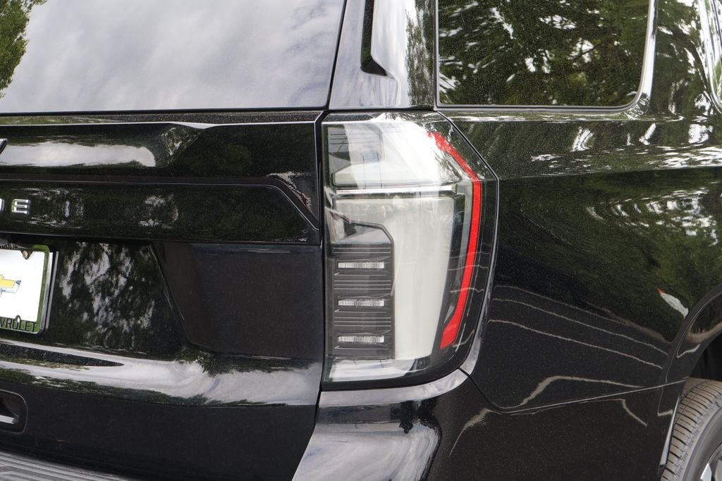 Used 2025 Black Chevrolet High Country image 10