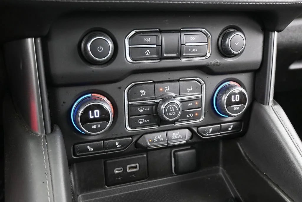 Used 2022 MIDNIGHT BLUE METALLIC Chevrolet Z71 image 28
