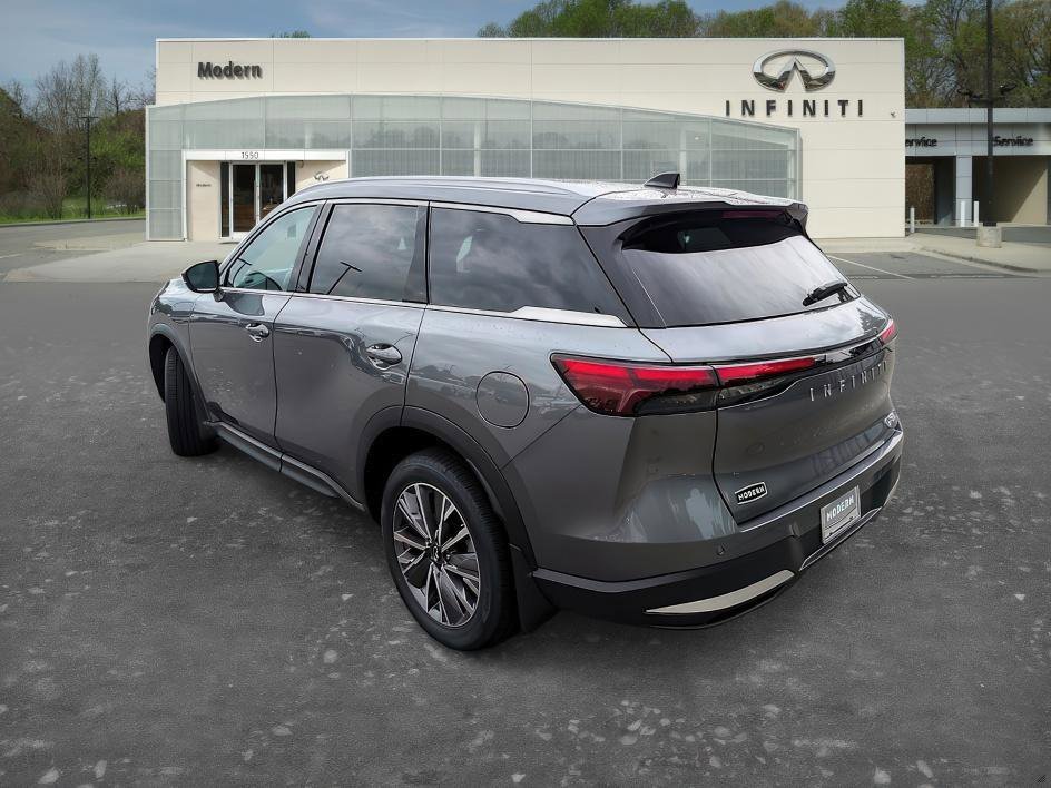 New 2027 GRAPHITE SHADOW INFINITI LUXE image 6