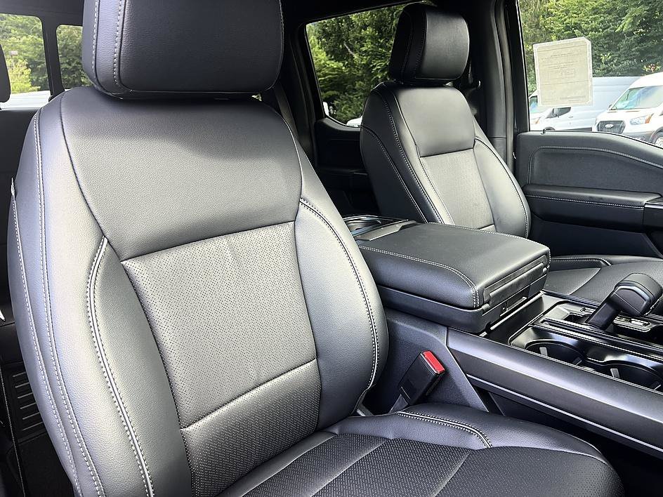 New 2026 Agate Black Metallic Ford Lariat® image 21