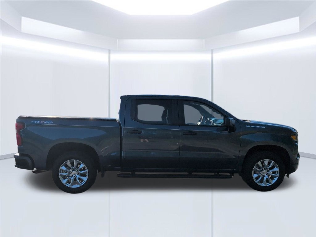 Used 2024 Blue Chevrolet Custom image 7