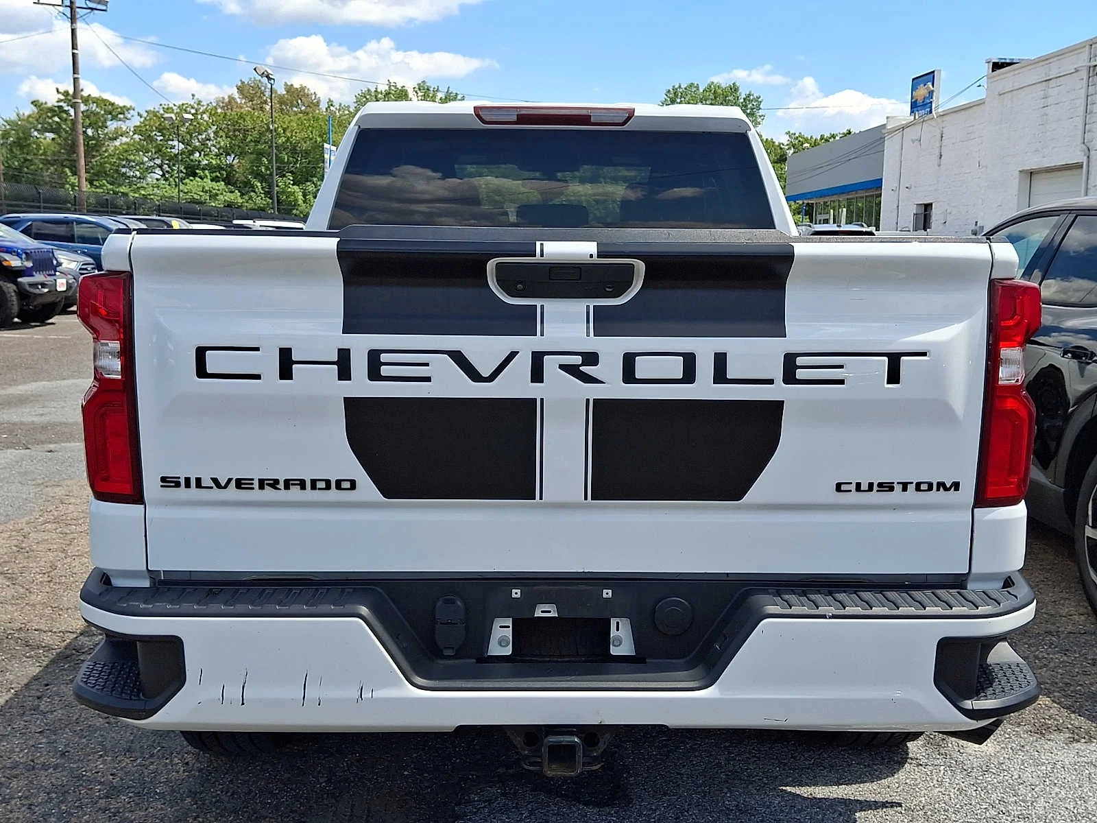 Used 2022 Summit White Chevrolet Custom image 5