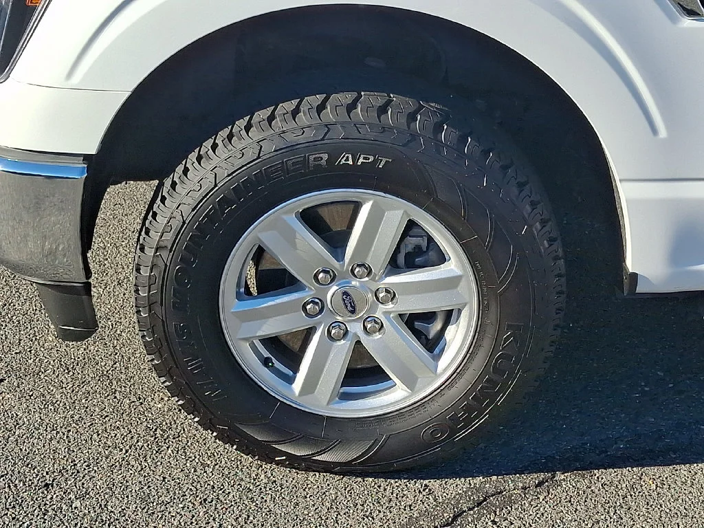 Used 2023 White Ford XLT image 9