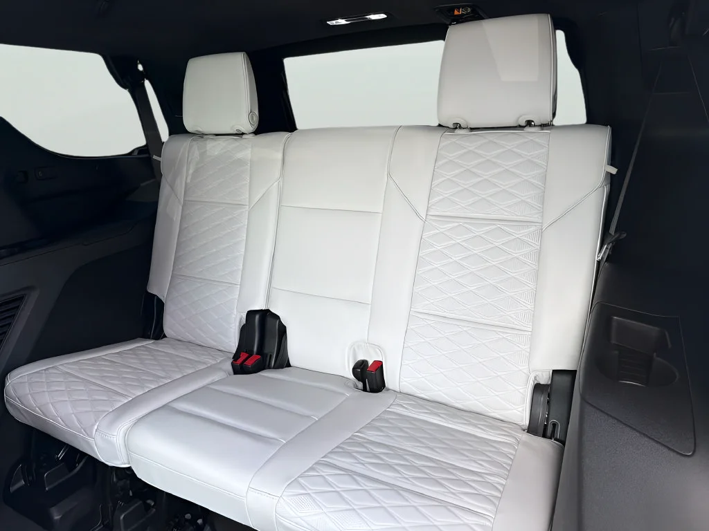 Used 2026 Vibrant White Tricoat Cadillac V-Series image 42