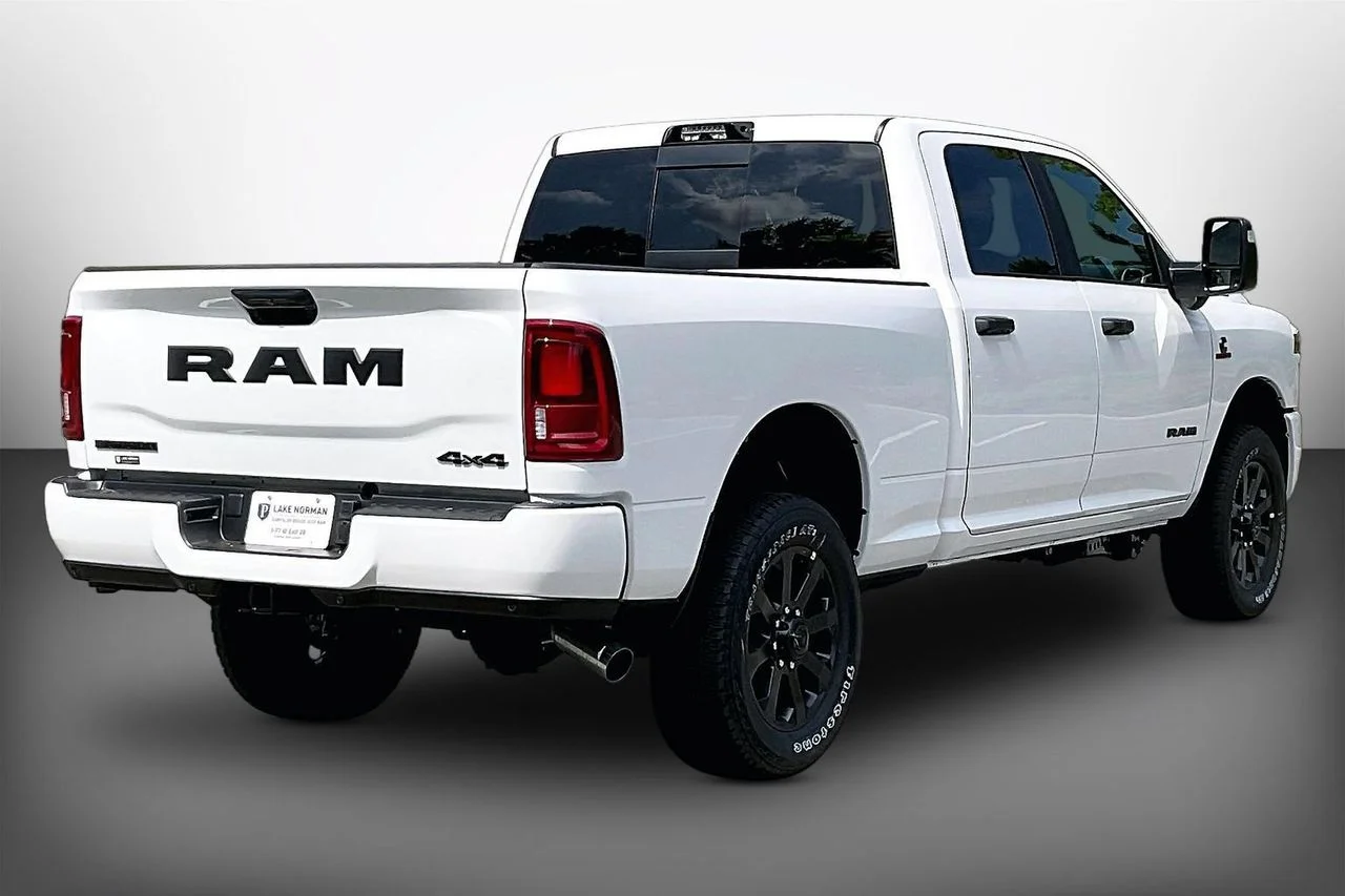 New 2026 Bright White Clear-Coat Exterior Paint RAM Big Horn image 8