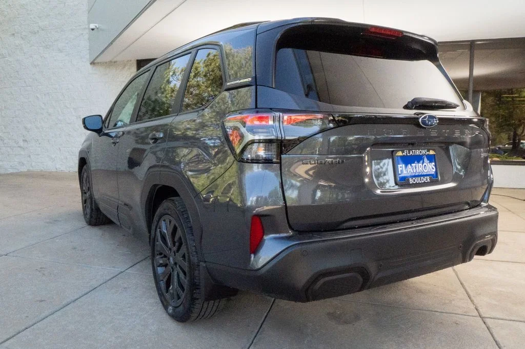 New 2026 MAGNETITE GRAY METALLIC Subaru Sport Onyx Edition image 4
