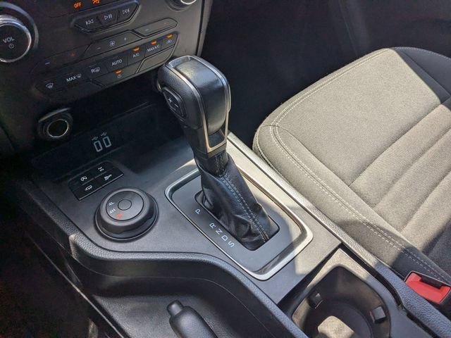 Used 2021 Oxford White Ford XLT image 24
