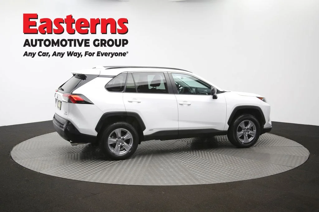 Used 2022 White Toyota LE image 44