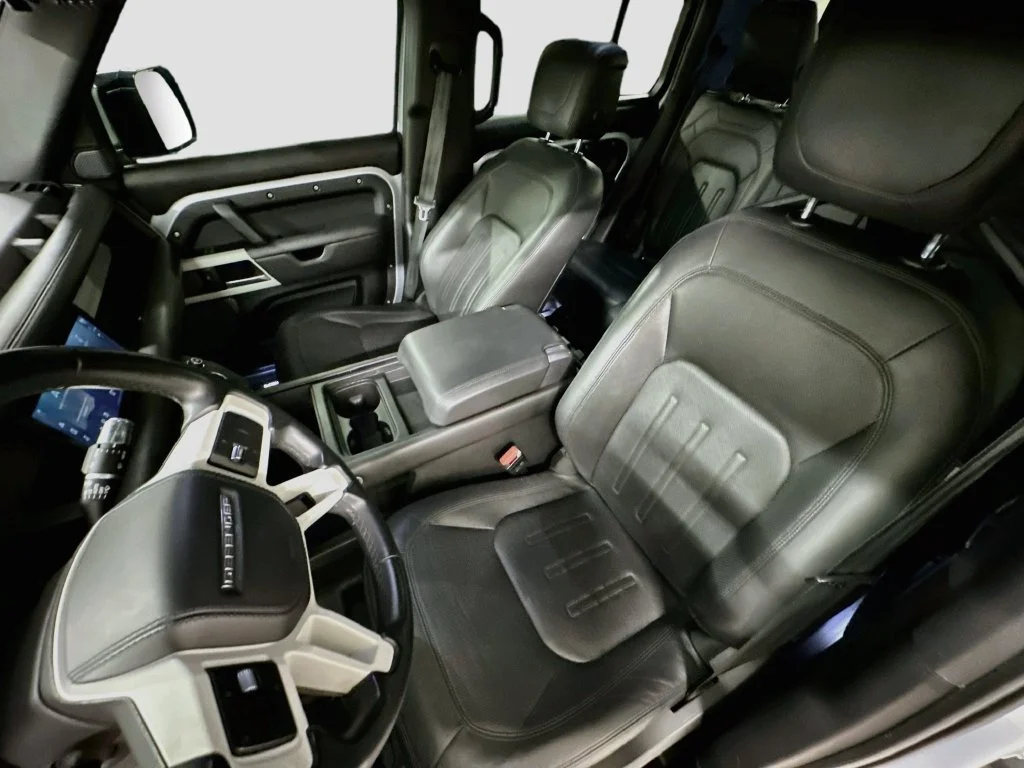 Used 2022  Land Rover XS Edition image 6