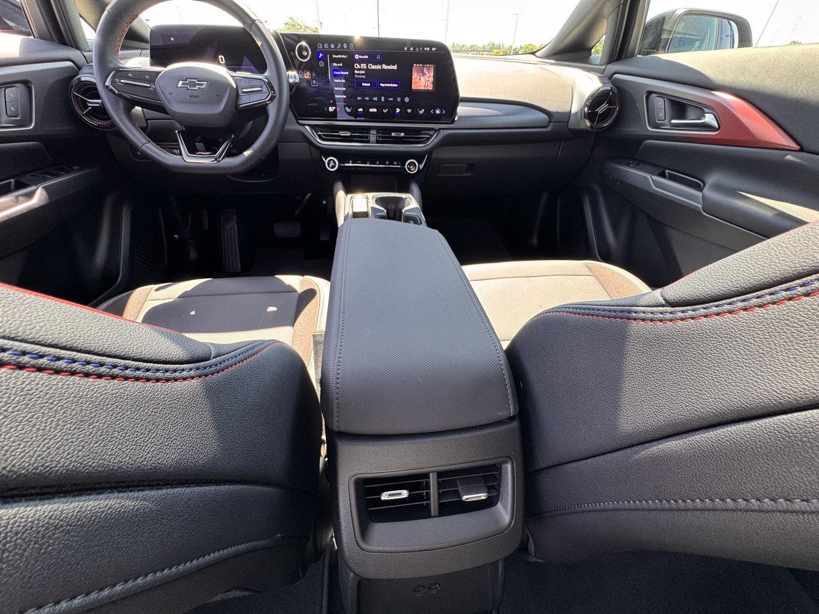 2026 Chevrolet Equinox EV RS - Photo 34