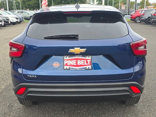 2024 Chevrolet Trax LS - Photo 15