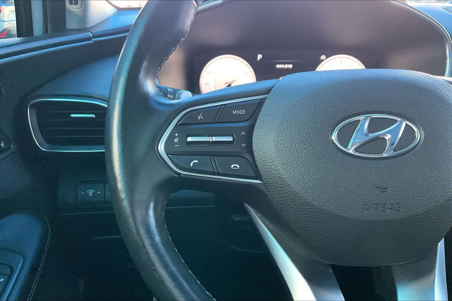 Used 2022 Quartz White Hyundai Limited image 24