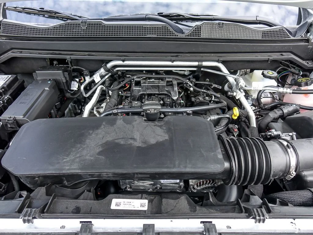 New 2026 Summit White Chevrolet Z71 image 23