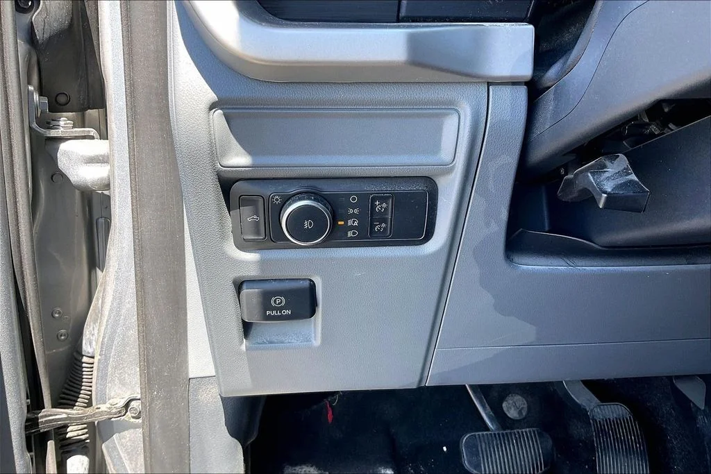 Certified Used 2022 Silver Metallic Ford XLT image 35