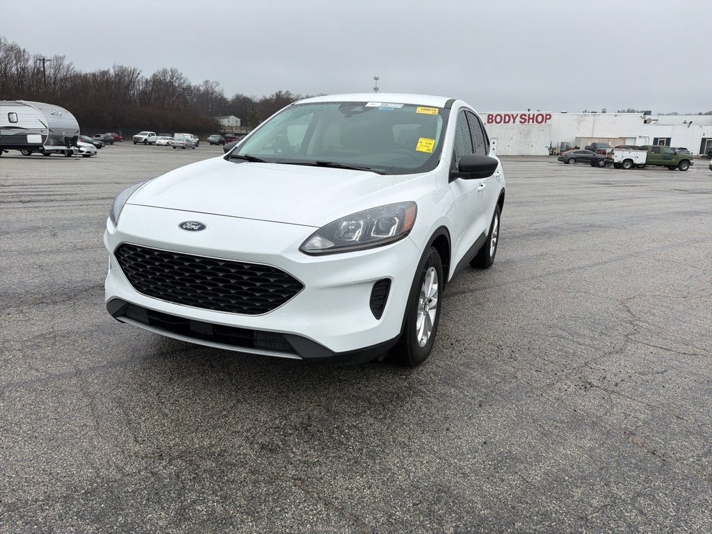 Used 2022 Ford Escape SE with VIN 1FMCU0BZ2NUB16812 for sale in Kansas City