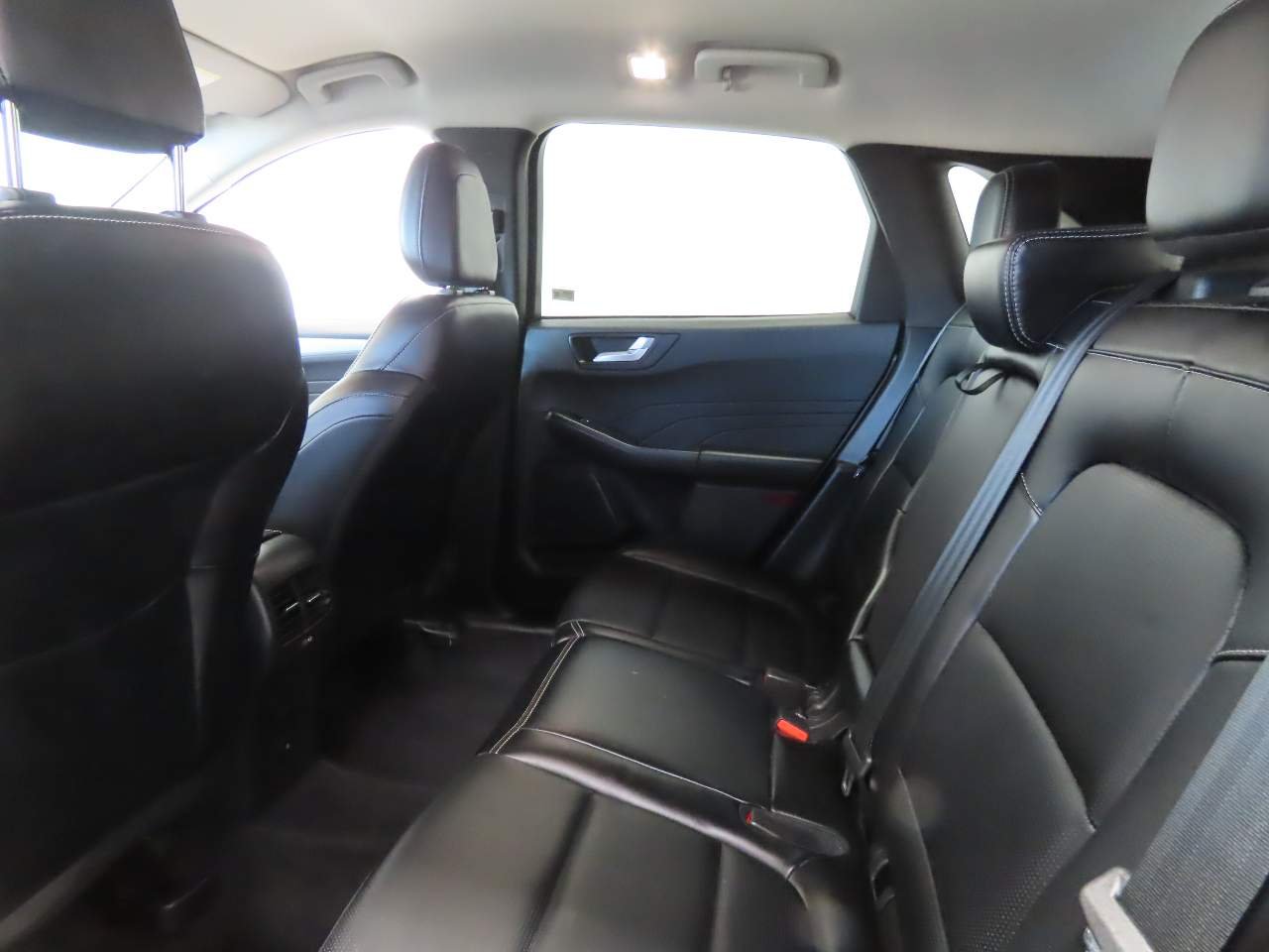 Used 2023 Iconic Silver Ford Platinum image 15