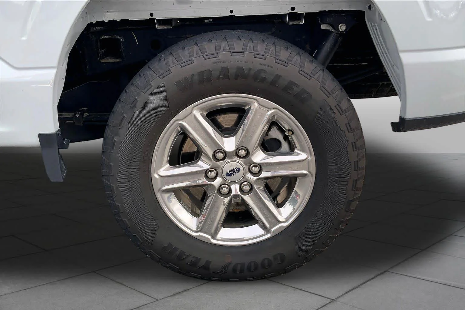 Used 2024 Avalanche Ford XLT image 11