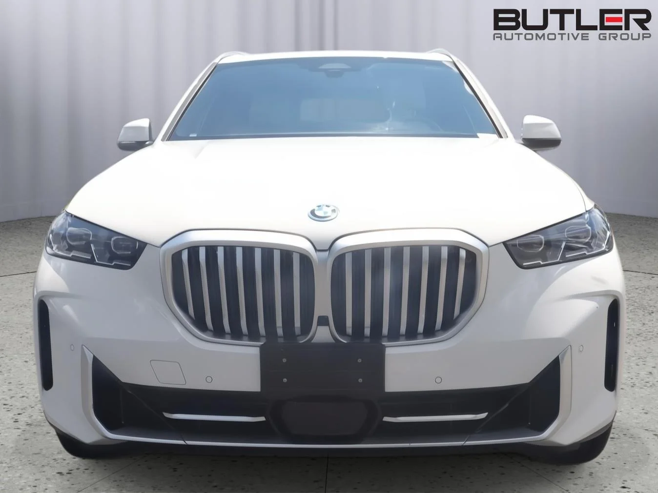 Used 2024 Alpine White BMW xDrive50e image 2