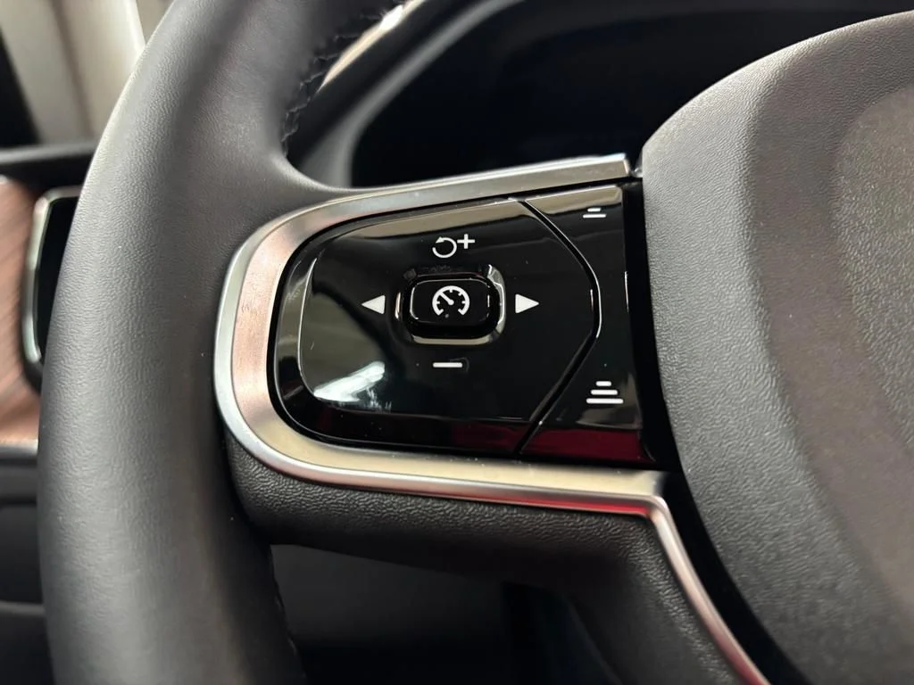 2024 Volvo XC60 Plus - Photo 20