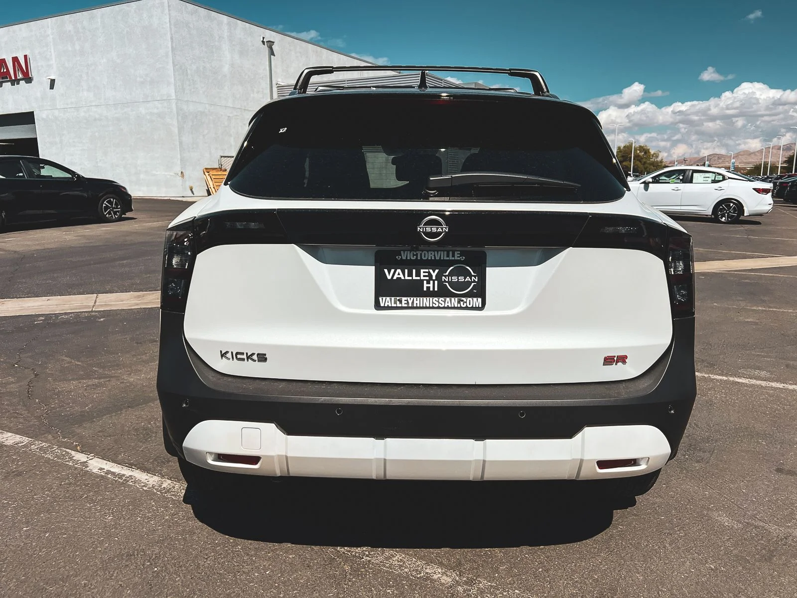 New 2026 Aspen White TriCoat / Super Black Two-tone Nissan SR image 7