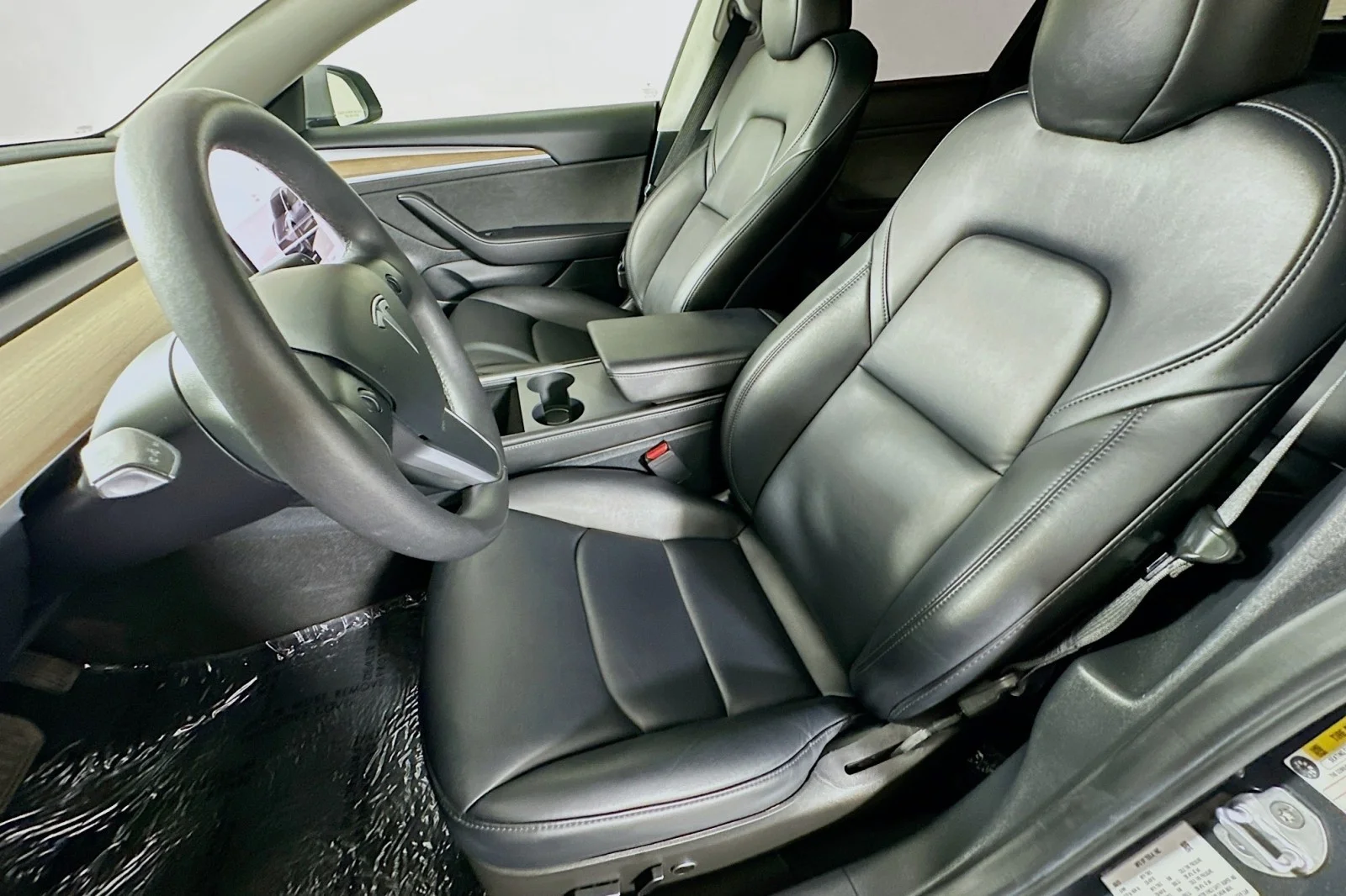 Used 2023 Midnight Silver Metallic Tesla  image 18