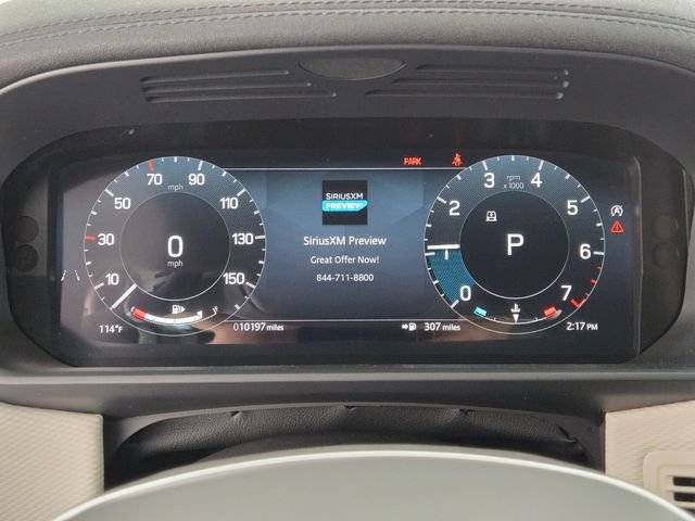 Used 2025 Black Land Rover Dynamic SE image 27