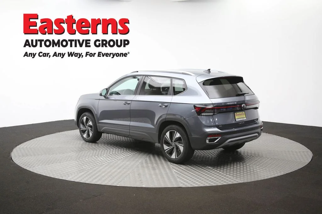 Used 2025 Gray Volkswagen 1.5T SE image 62