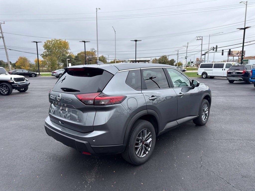 Used 2026 Gray Nissan SV image 4