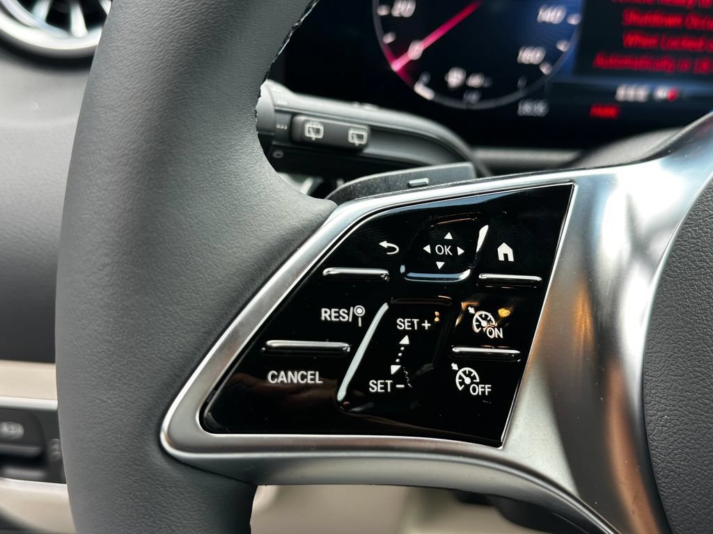 New 2026 Polar White Mercedes-Benz GLA 250 image 29