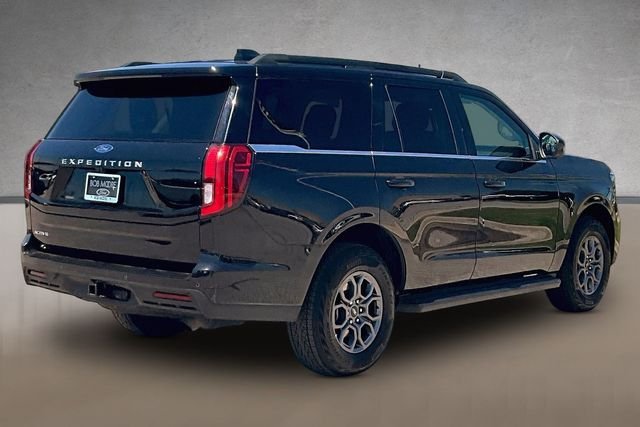 Used 2025 Black Ford Active image 2