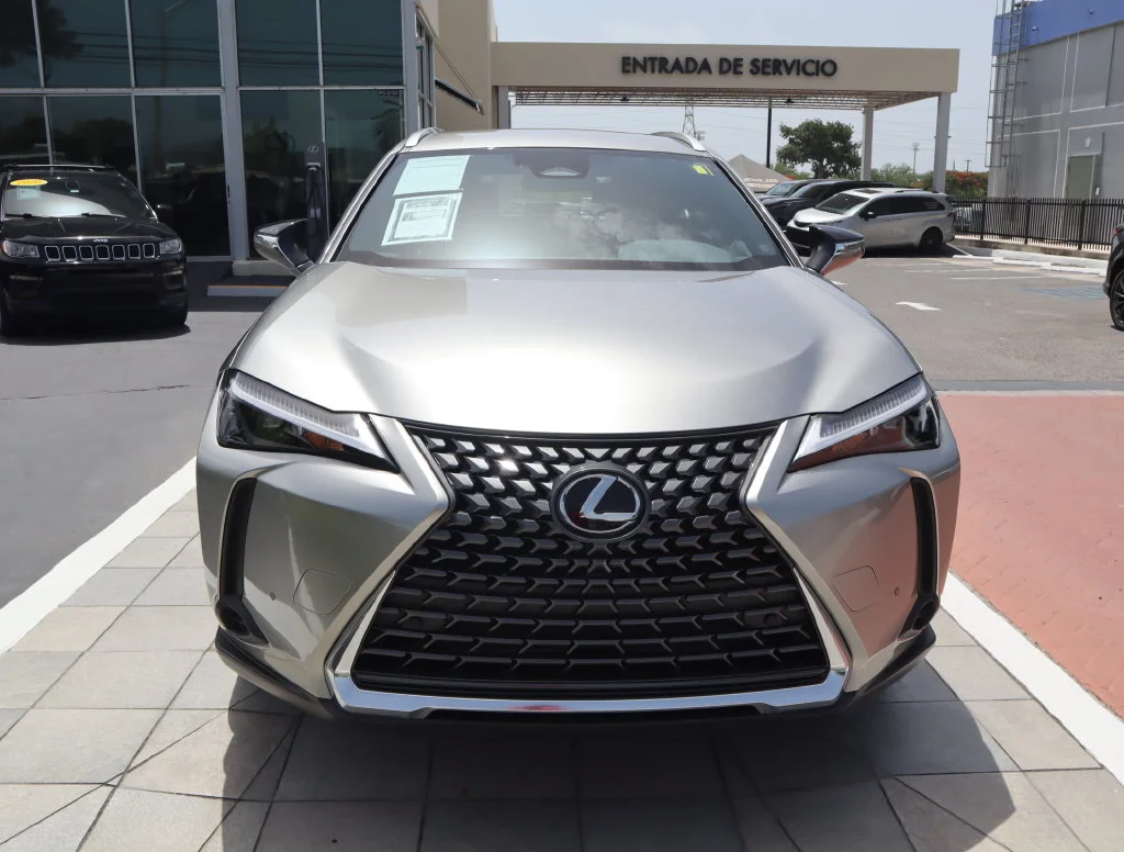 New 2026  Lexus 300h image 2