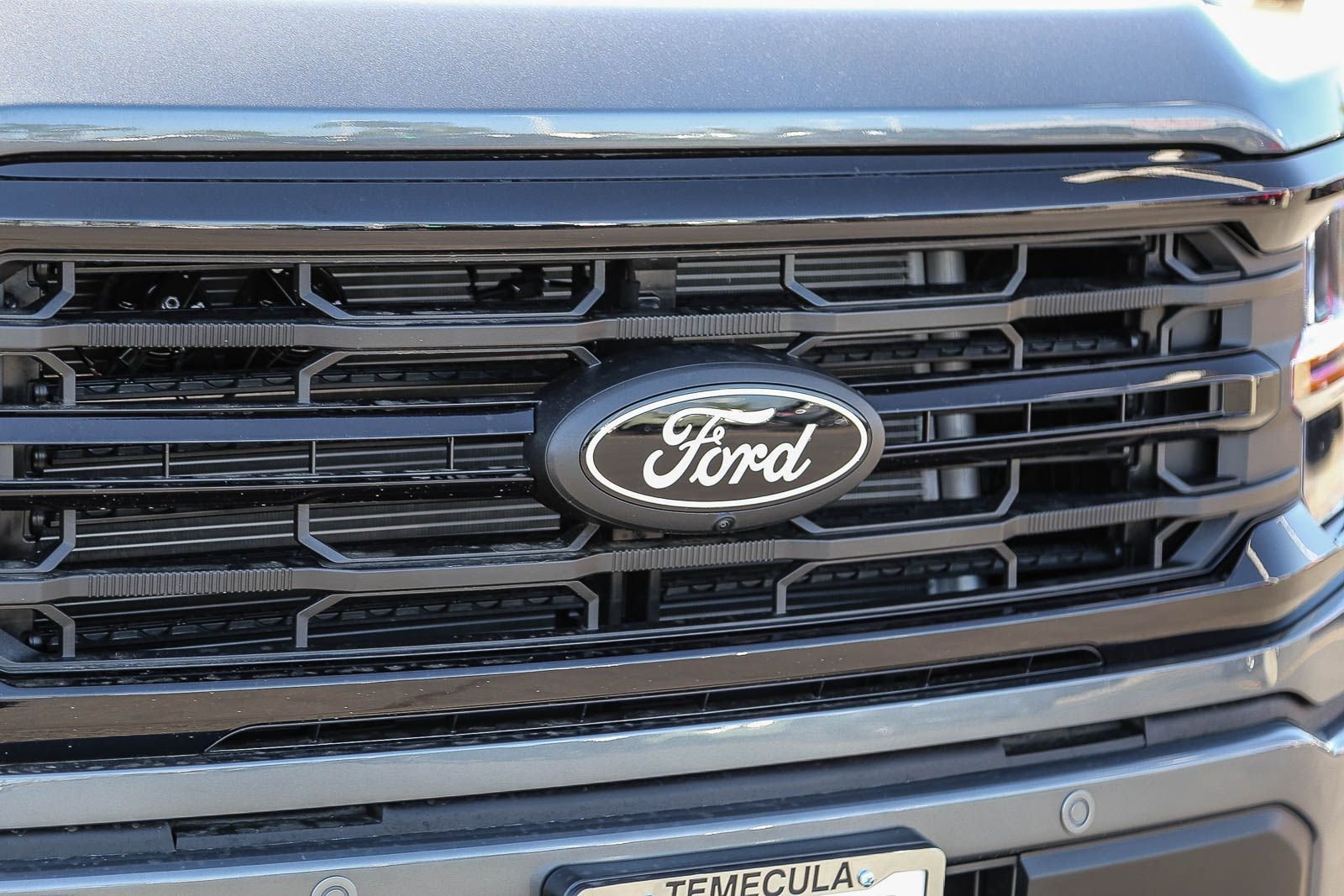 New 2026 Carbonized Gray Metallic Ford XLT image 13