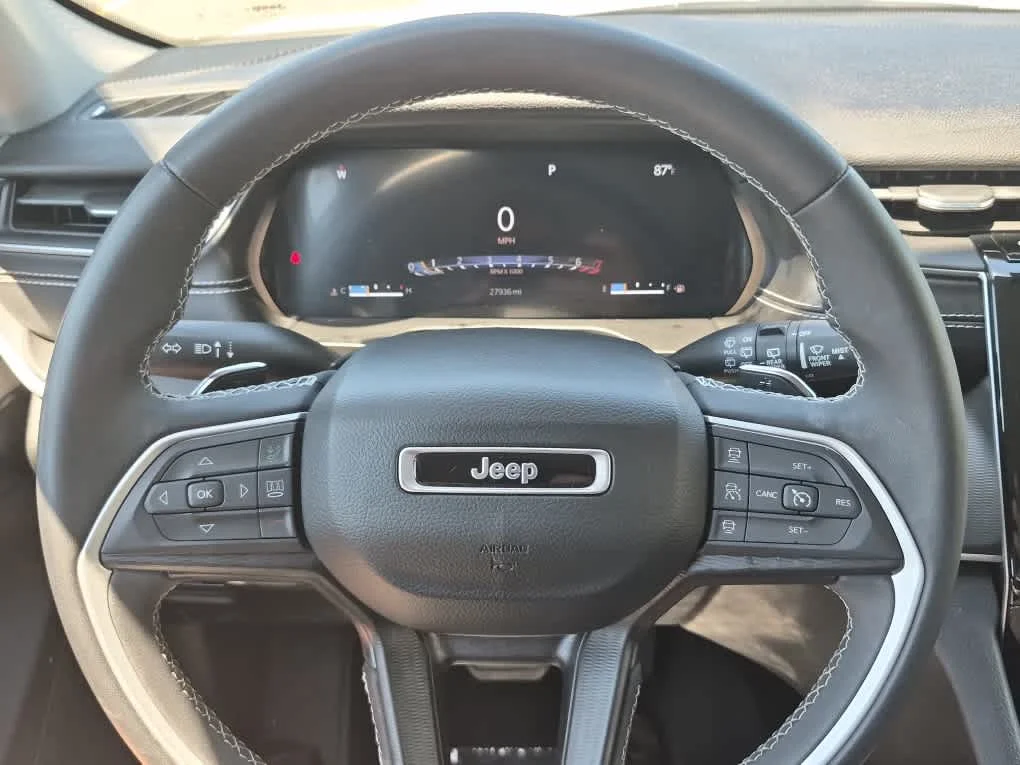 Used 2023 Bright White Clearcoat Jeep Laredo image 15
