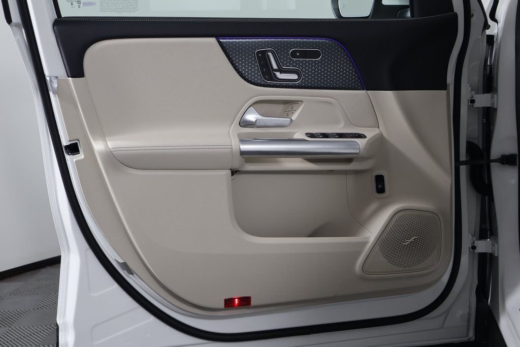 New 2026 Polar White Mercedes-Benz GLA 250 image 7
