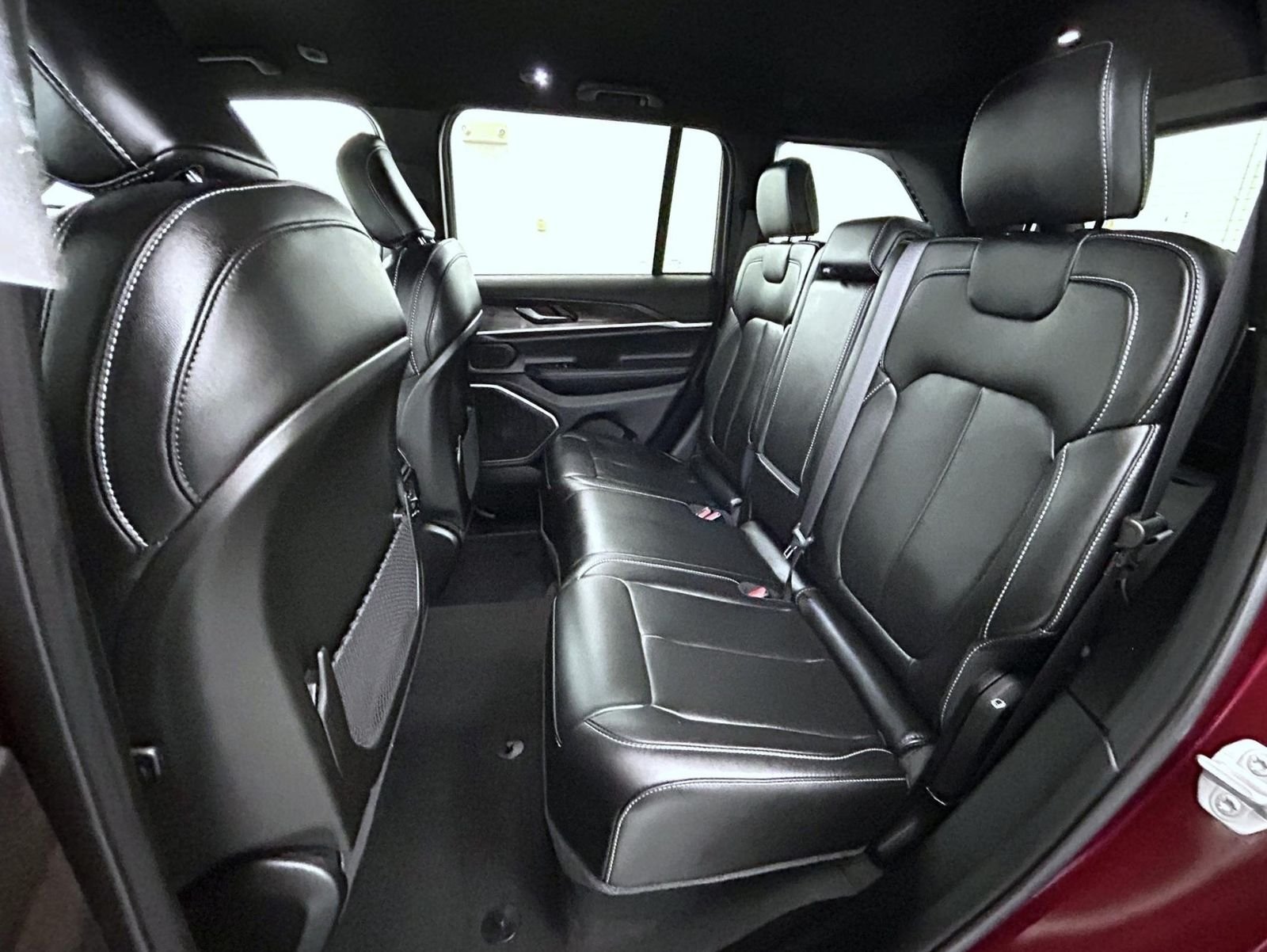 Used 2026 Velvet Jeep Limited image 19