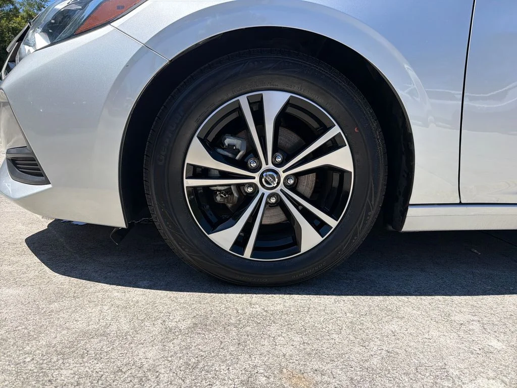 Used 2022 Silver Nissan SV image 15